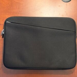 Black Laptop Sleeve - neoprene -15” laptop